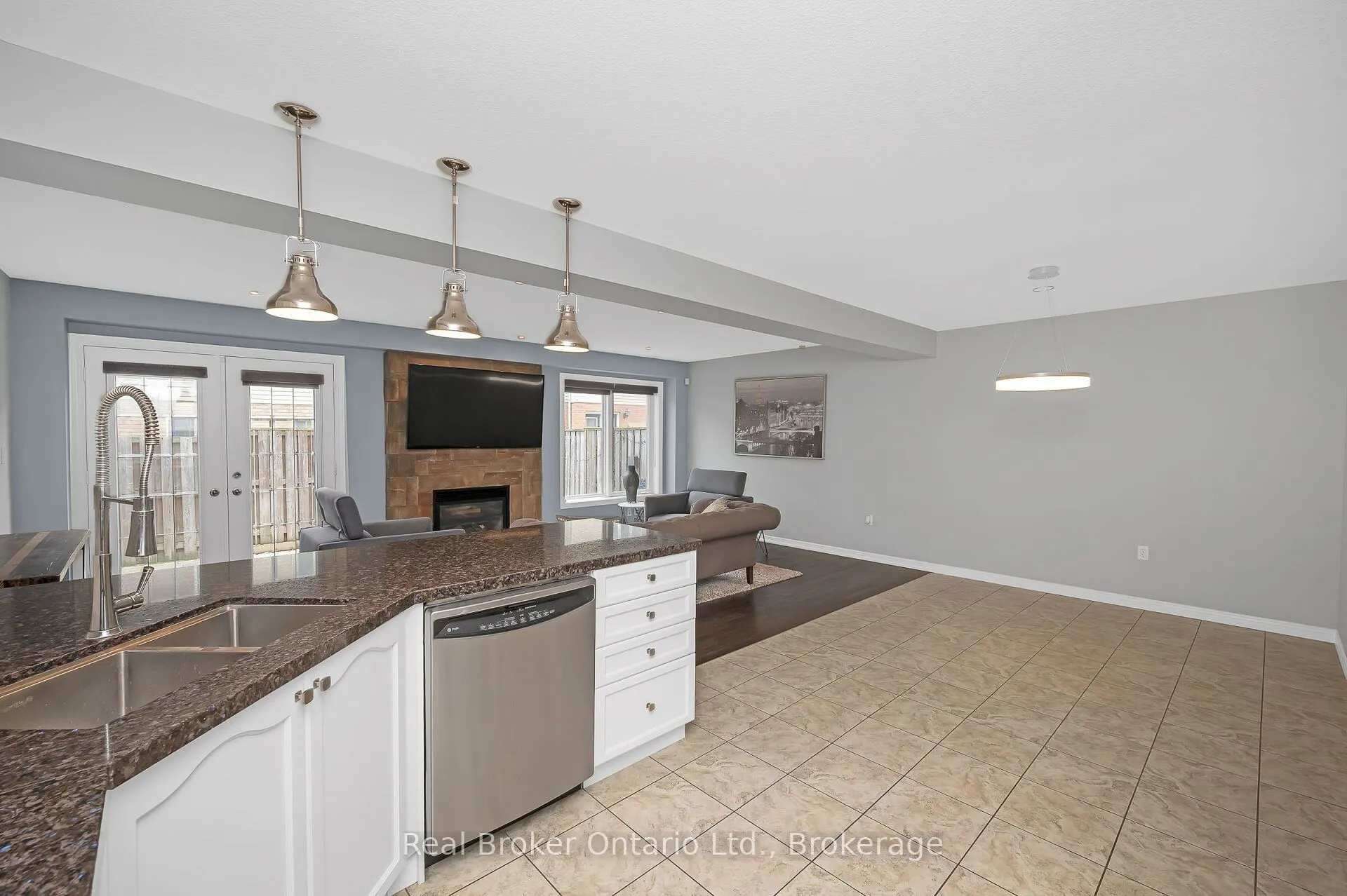 23 Bellflower Boulevard