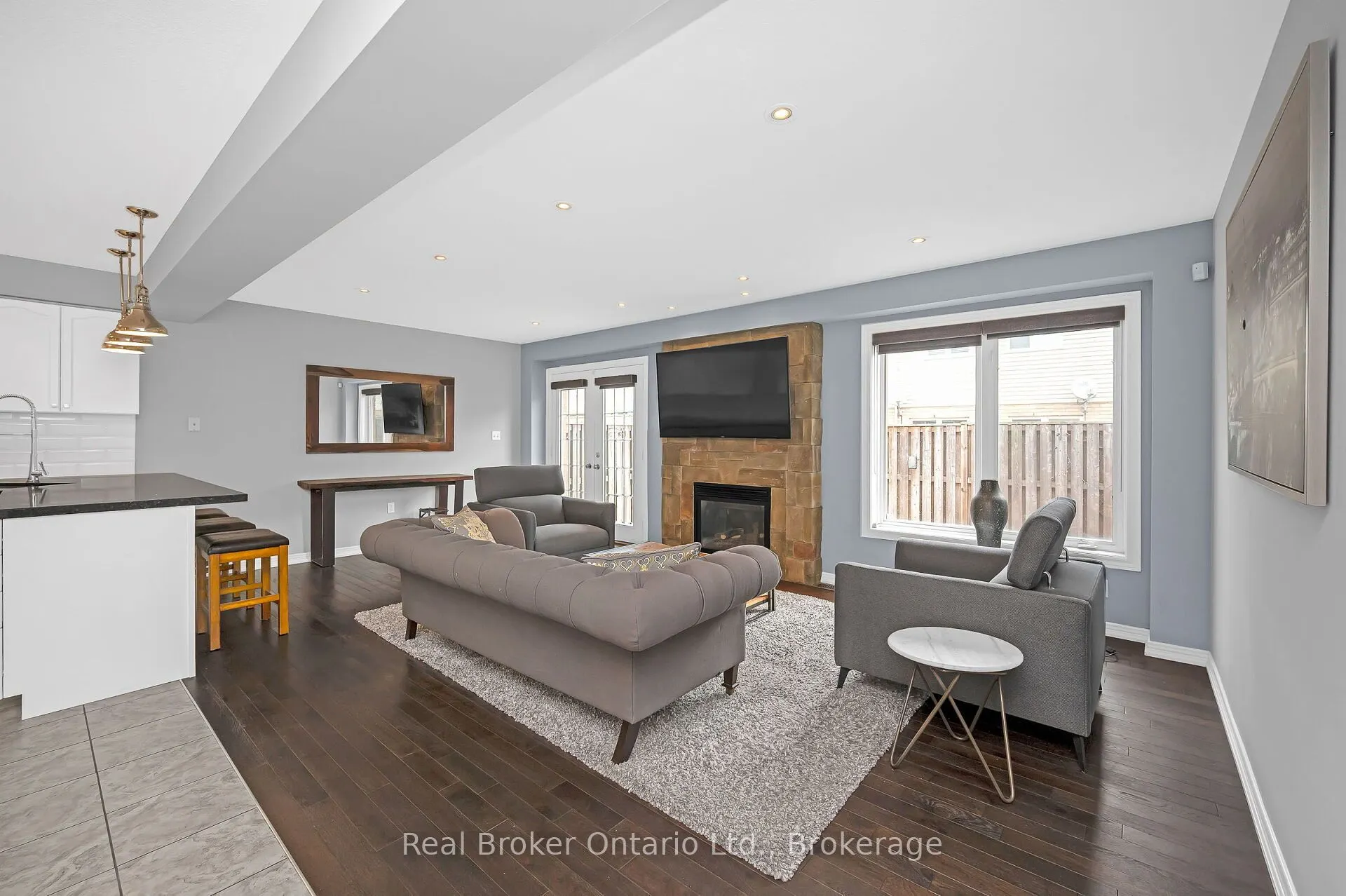 23 Bellflower Boulevard