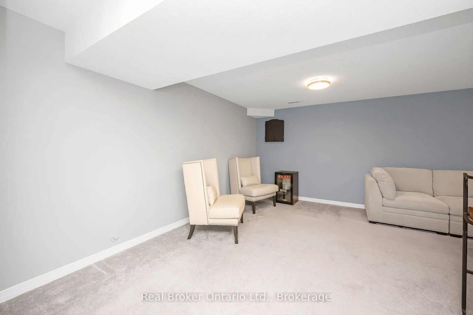 23 Bellflower Boulevard