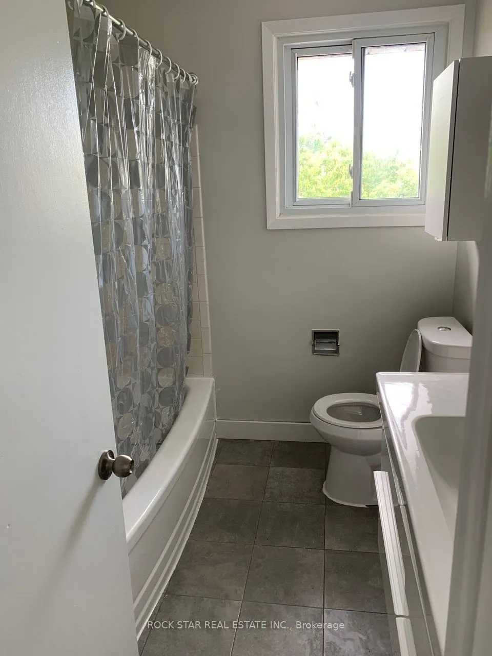 23 Saint Andrews Avenue