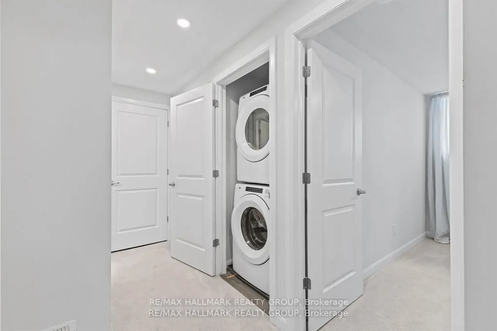 706 Amberwing Private, #Unit D
