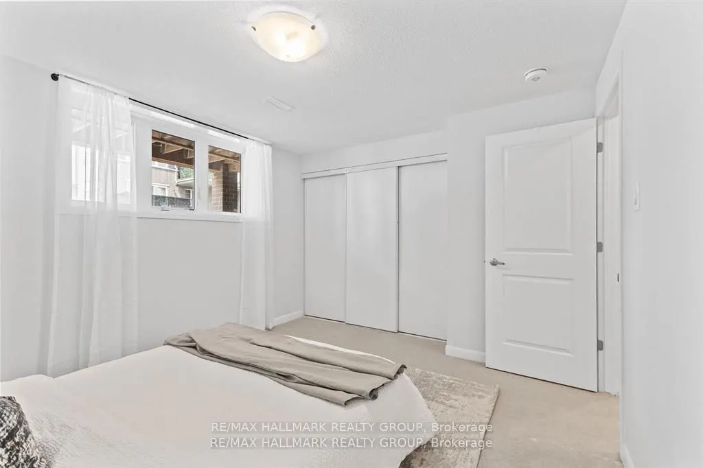 706 Amberwing Private, #Unit D