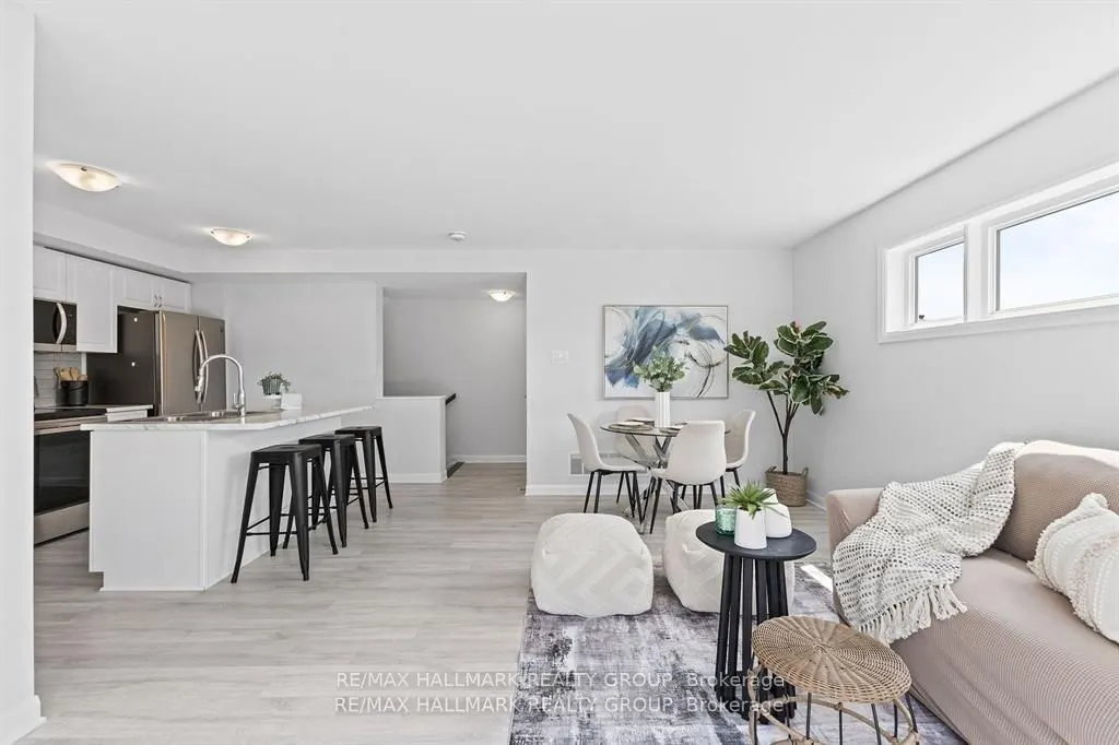 706 Amberwing Private, #Unit D