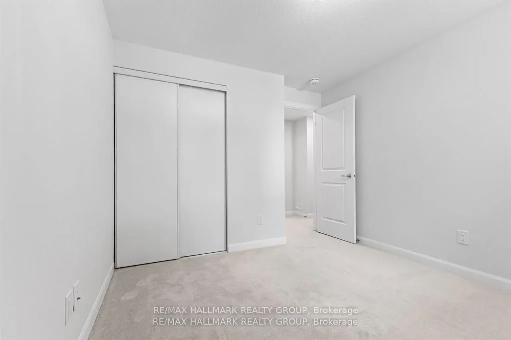 706 Amberwing Private, #Unit D