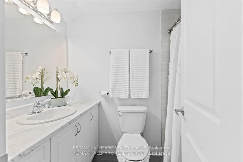 706 Amberwing Private, #Unit D