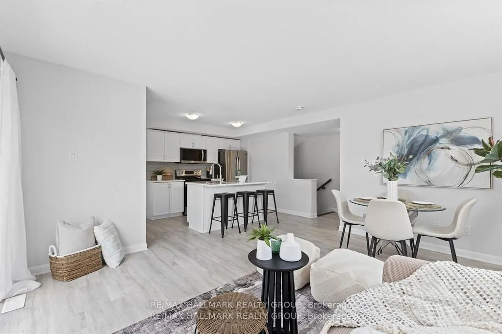 706 Amberwing Private, #Unit D