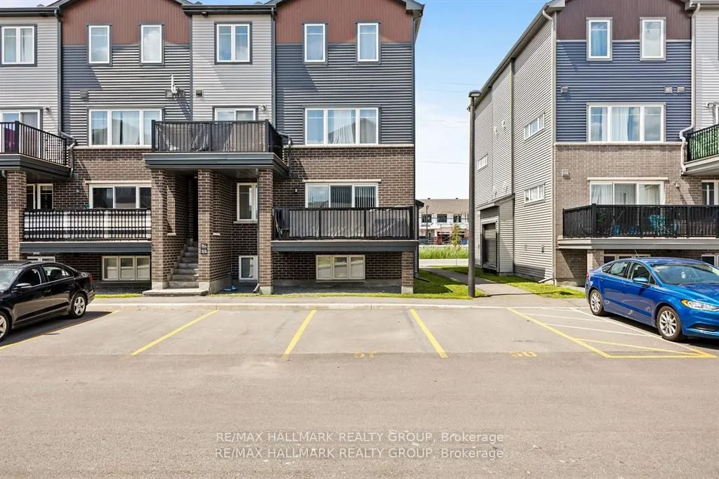 706 Amberwing Private, #Unit D