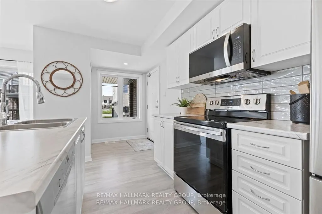 706 Amberwing Private, #Unit D