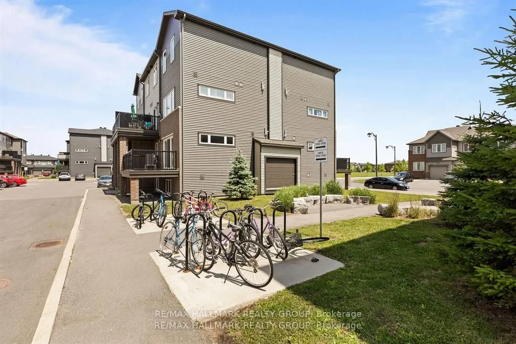 706 Amberwing Private, #Unit D
