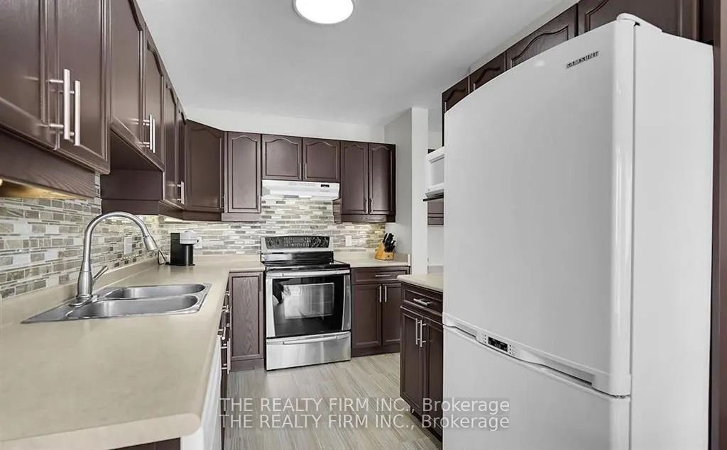 1921 Father Dalton Avenue, #15