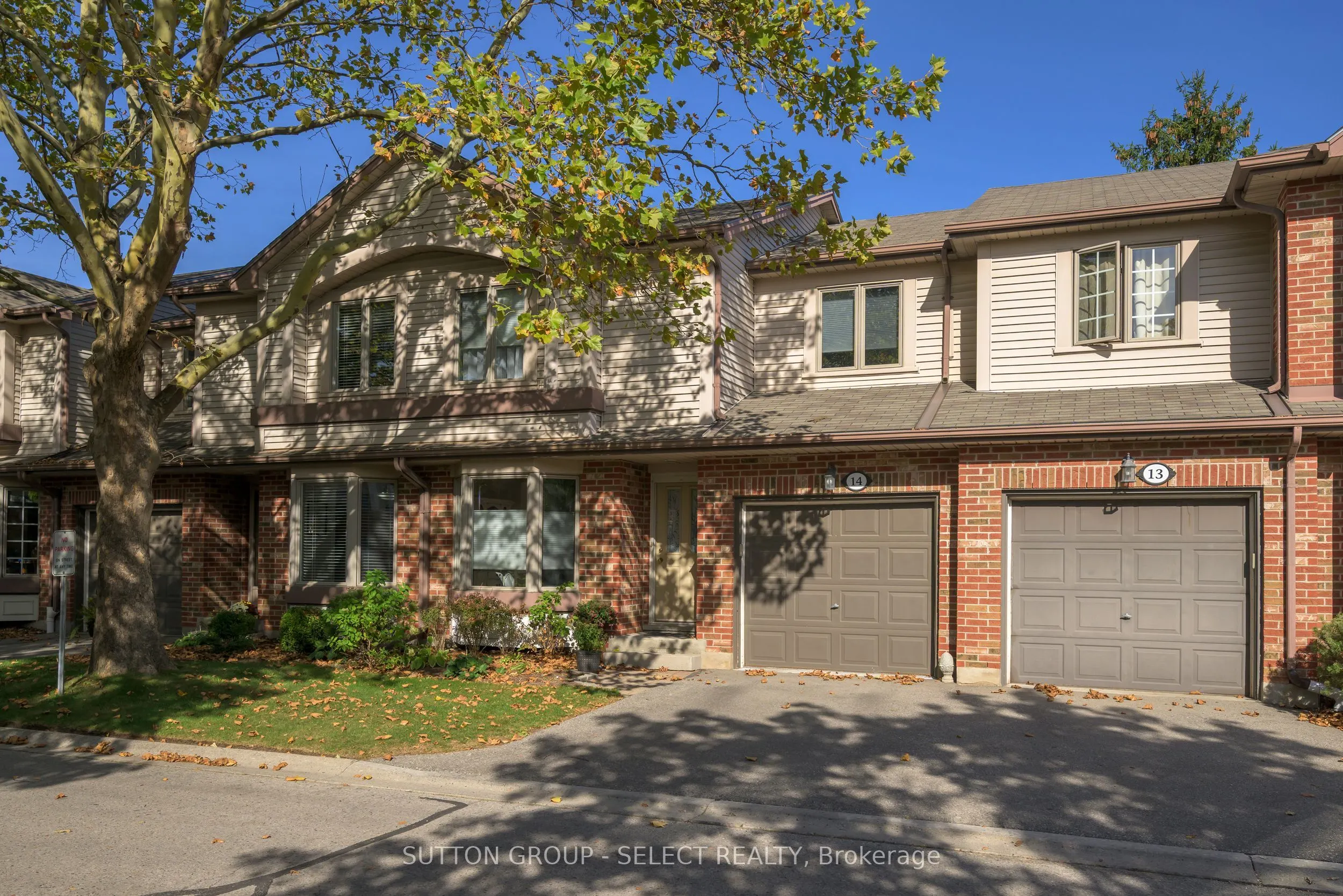 1478 ADELAIDE Street N, #14