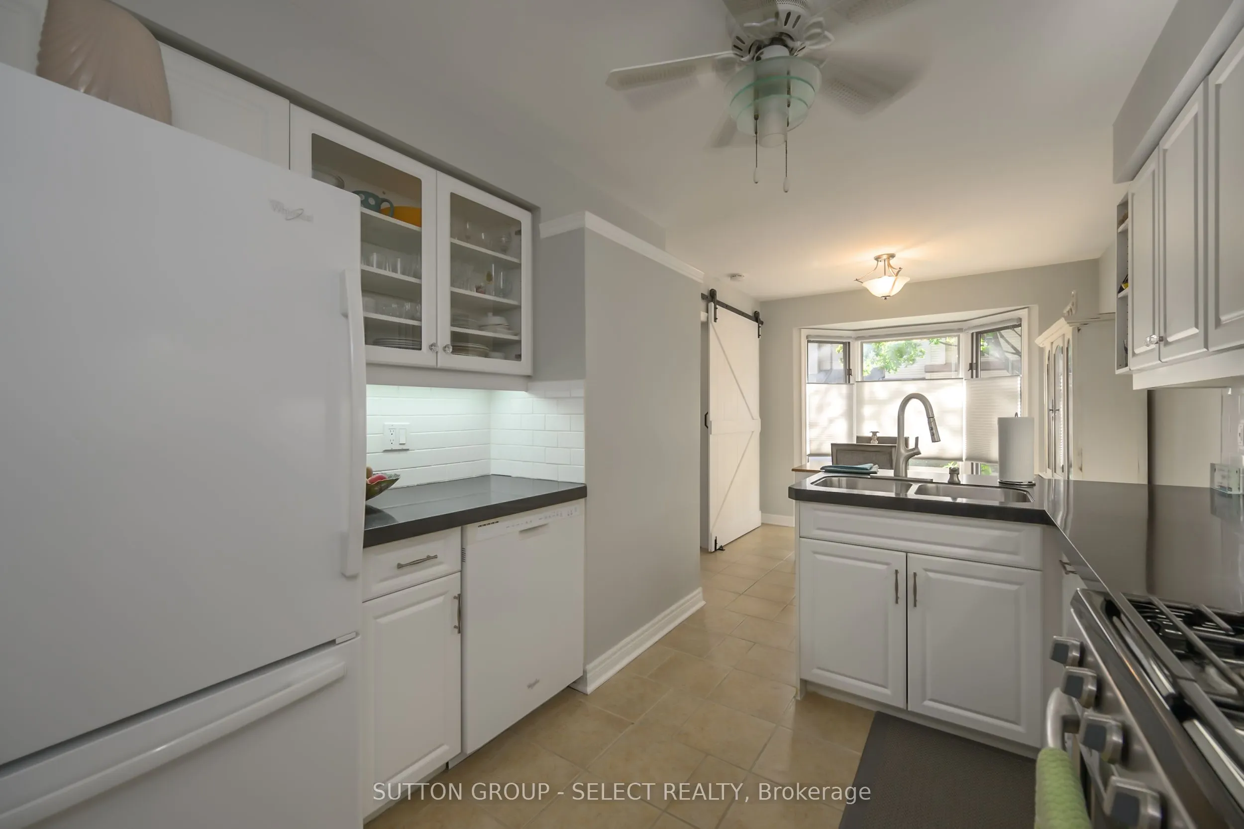 1478 ADELAIDE Street N, #14