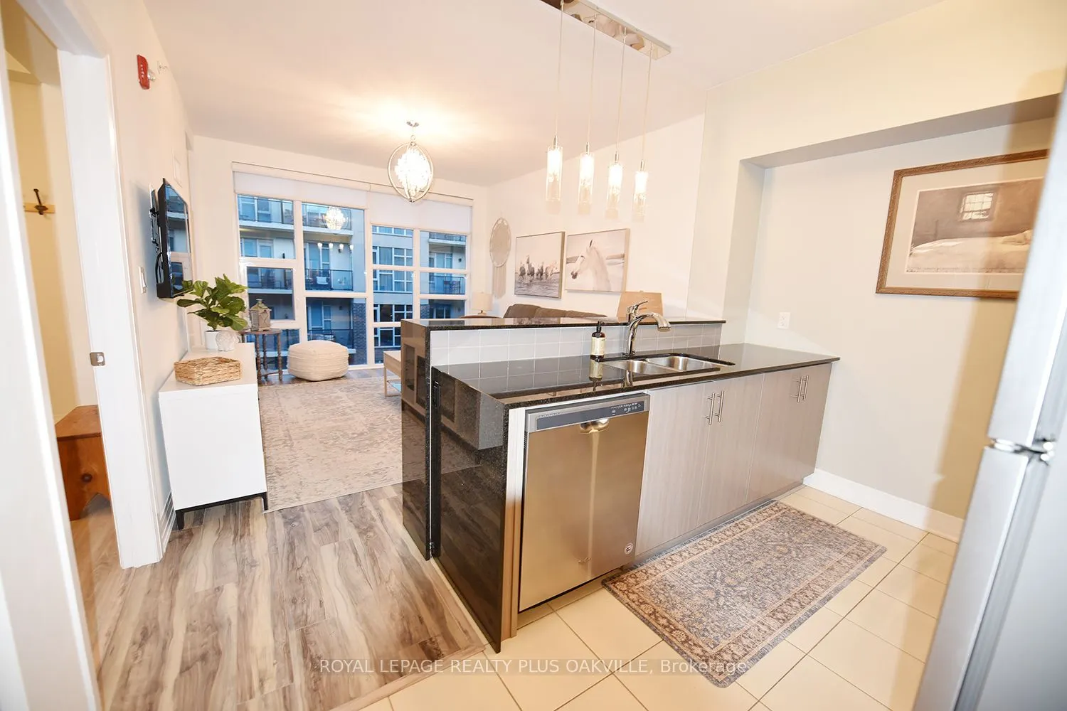 10 Concord Place, #412