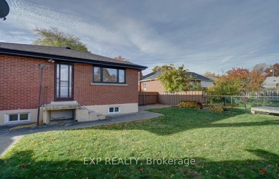 13 Newark Avenue, #Main
