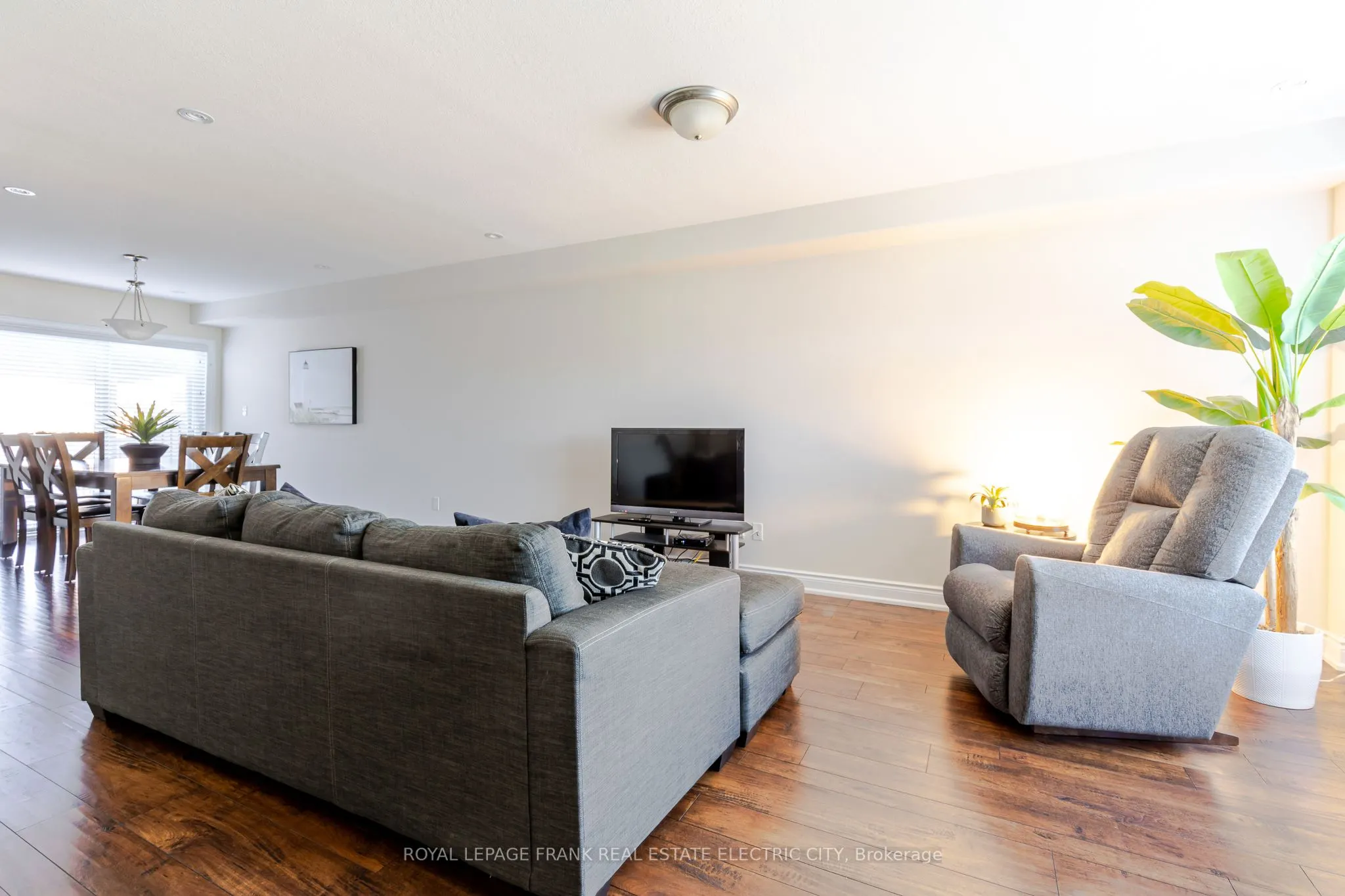 849 Broadway Boulevard
