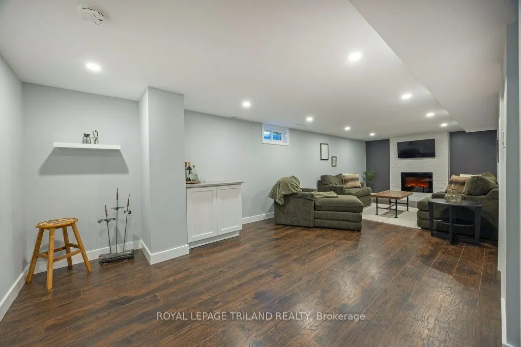 28 MCTAGGART Crescent