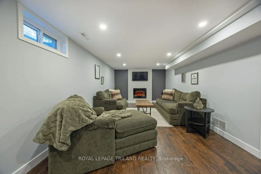 28 MCTAGGART Crescent