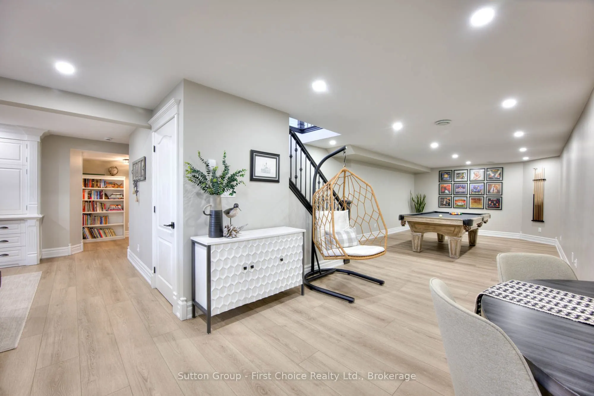 211 Sunset Drive