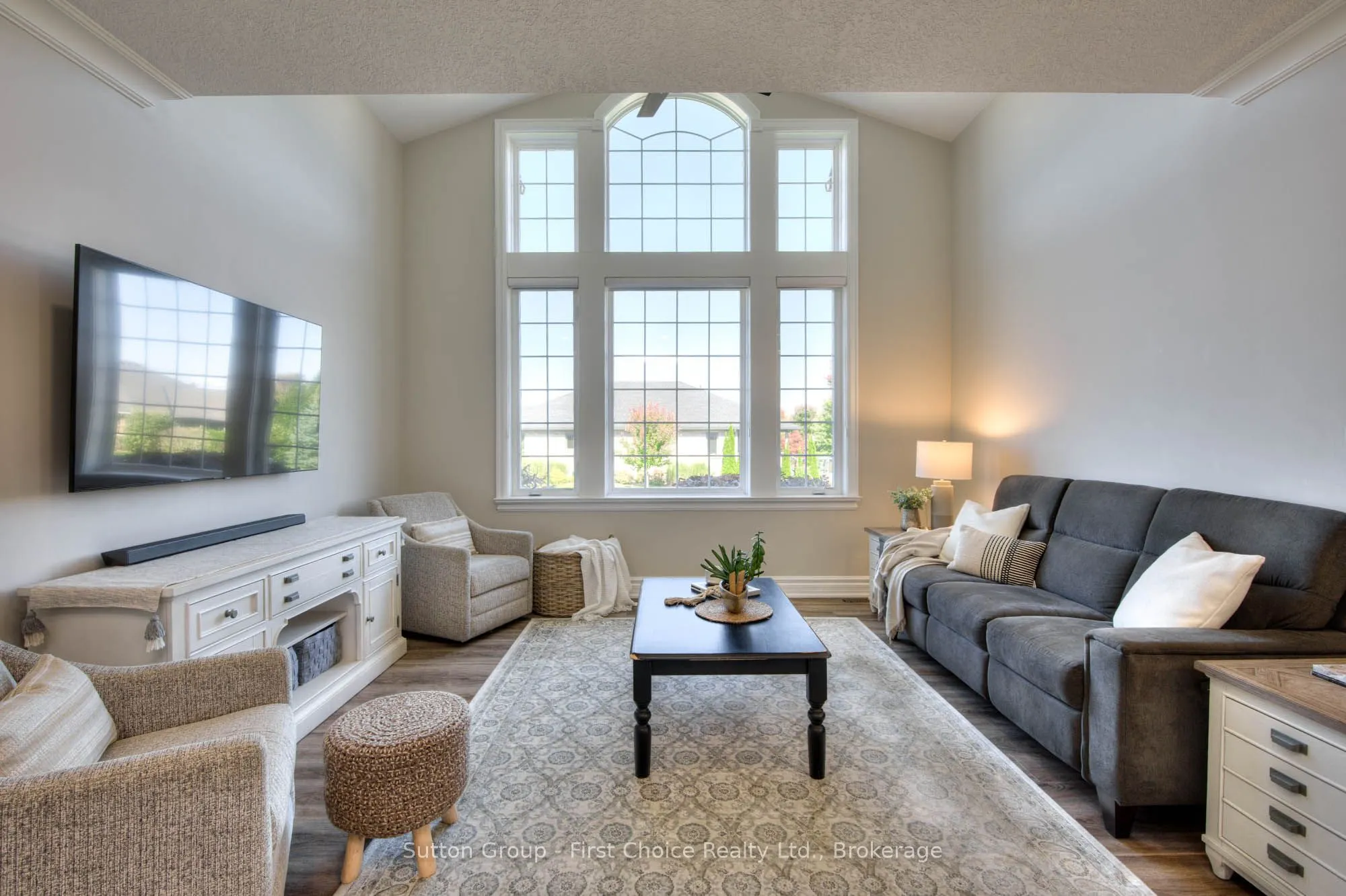 211 Sunset Drive