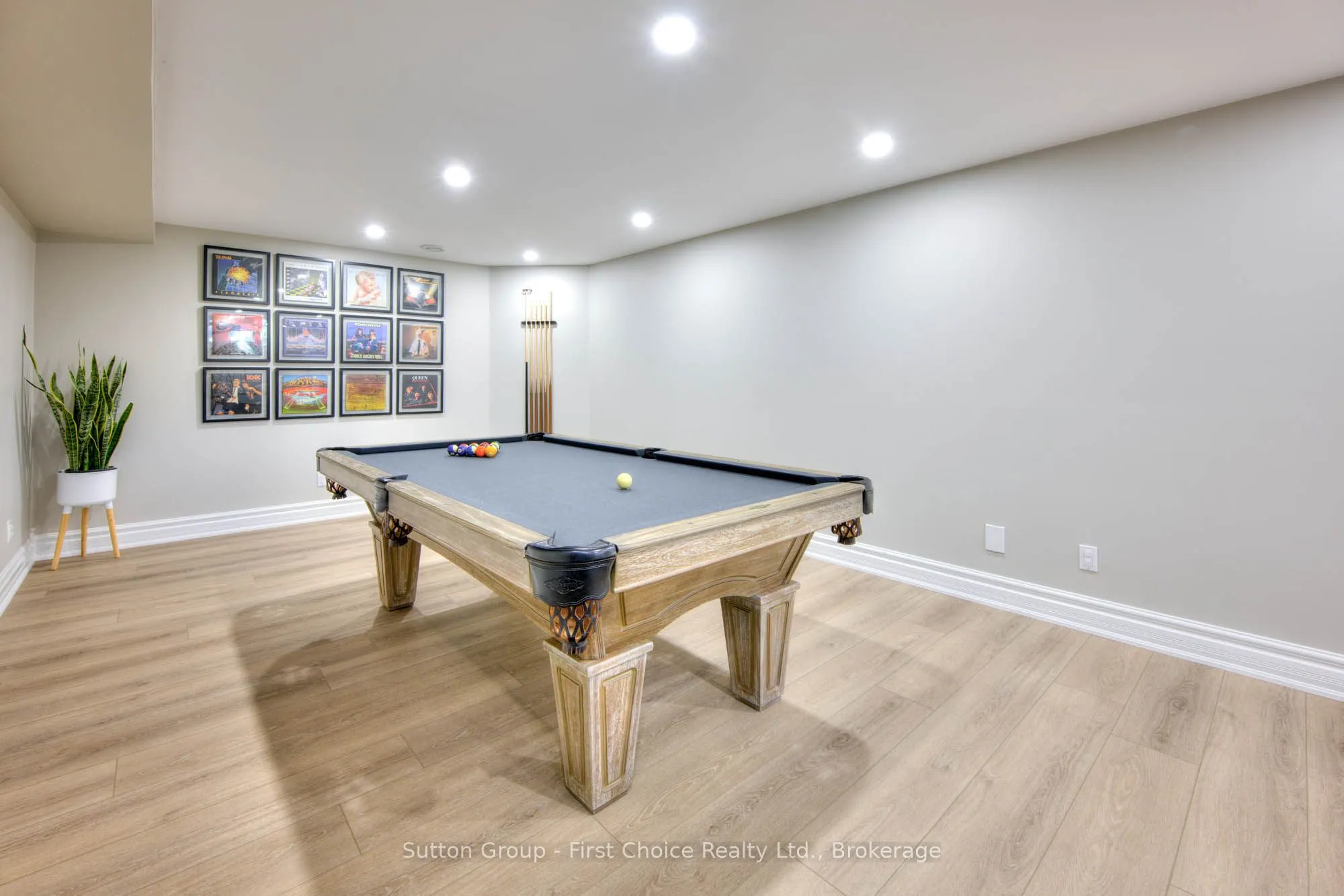 211 Sunset Drive