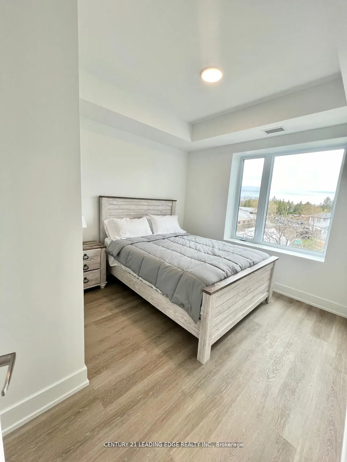 19 A West Street N, #304