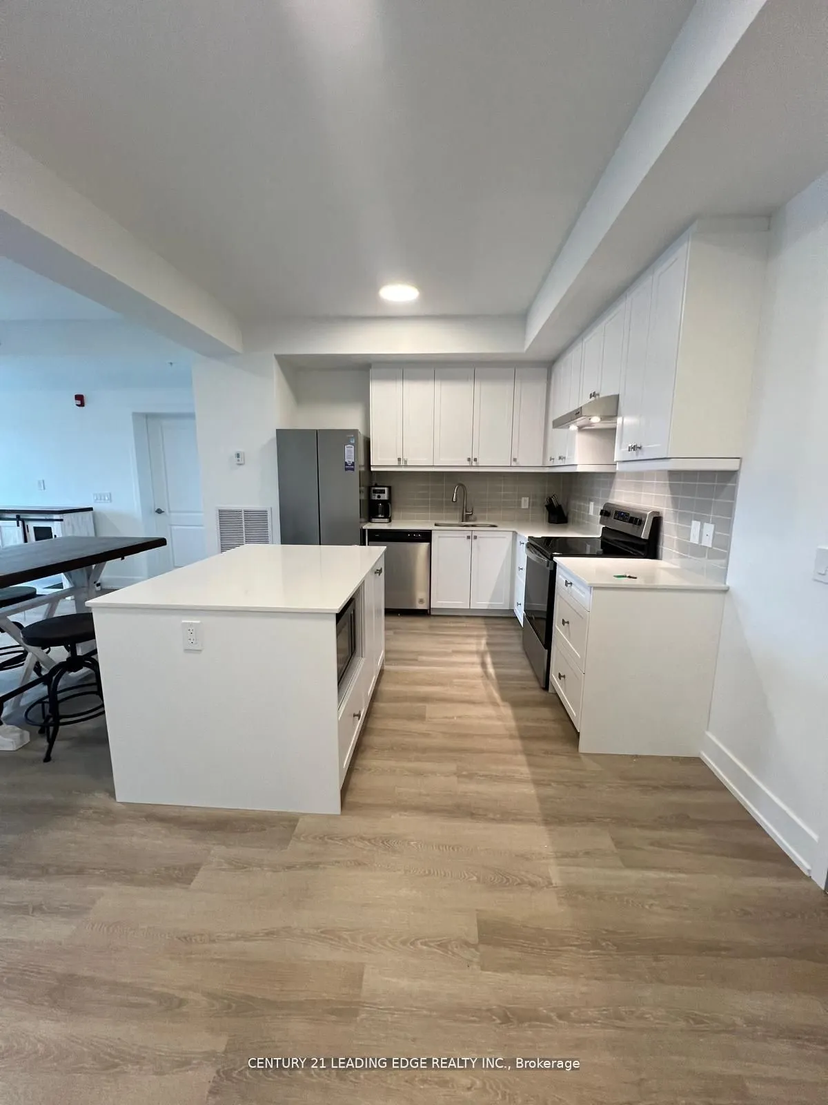 19 A West Street N, #304
