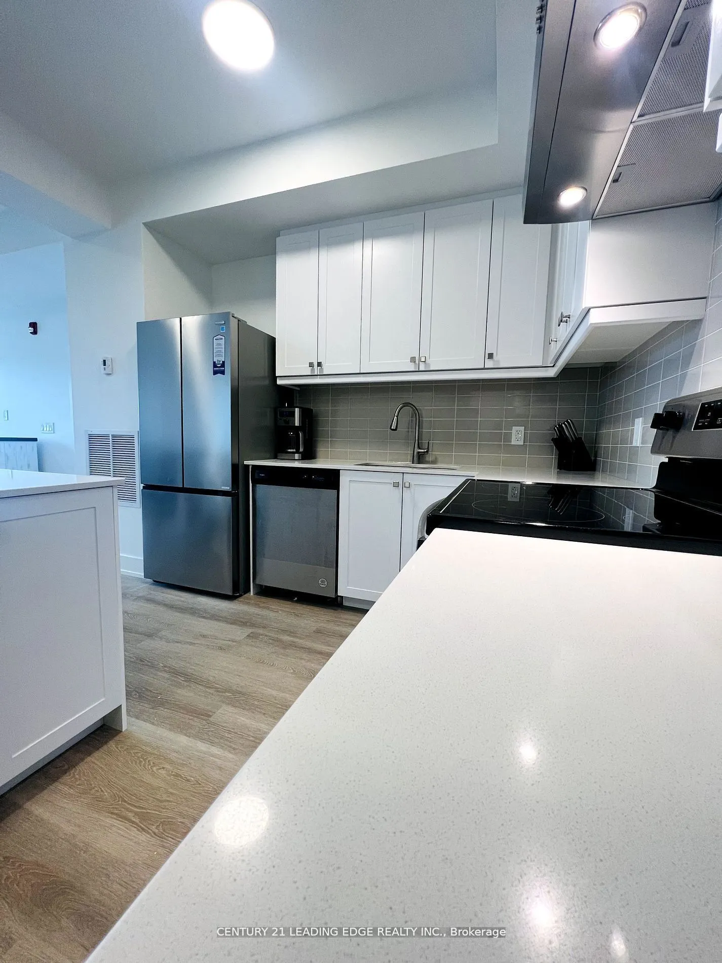 19 A West Street N, #304