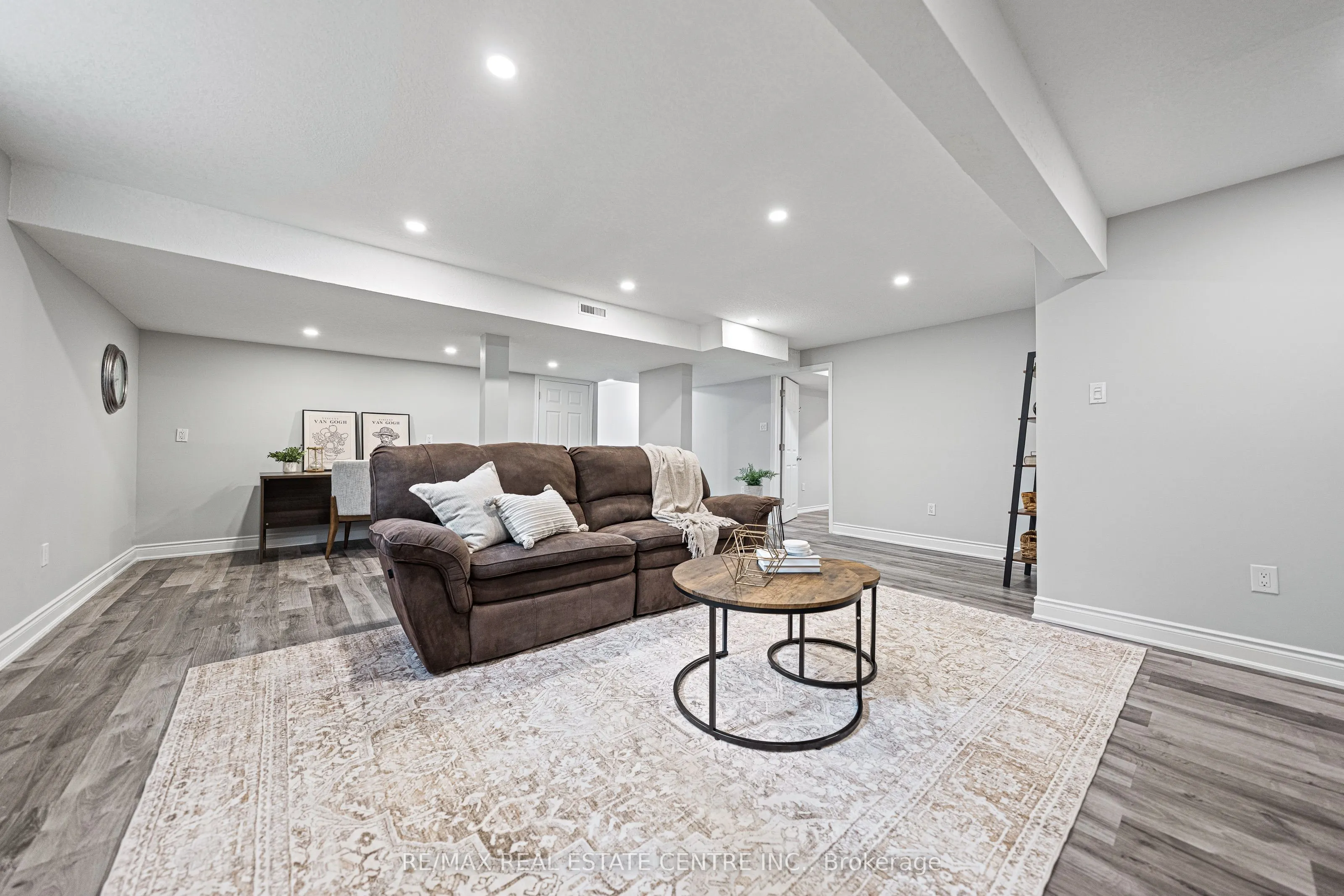 917 Fung Place