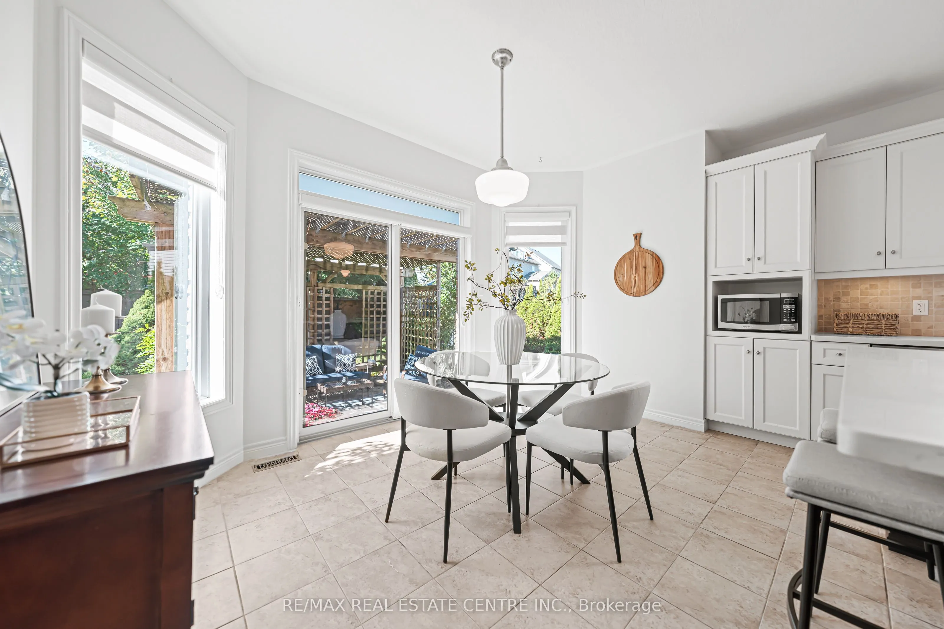 917 Fung Place