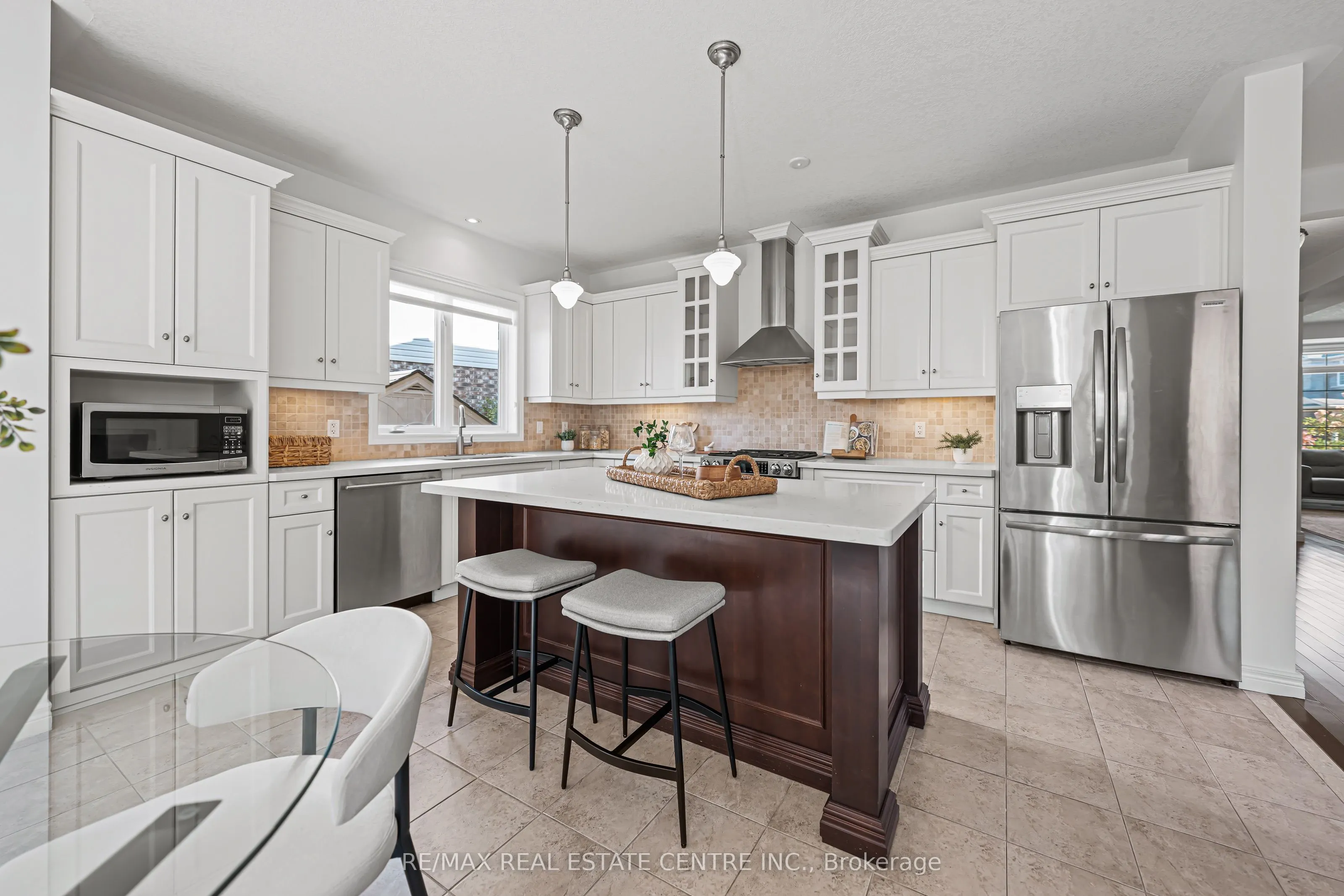 917 Fung Place