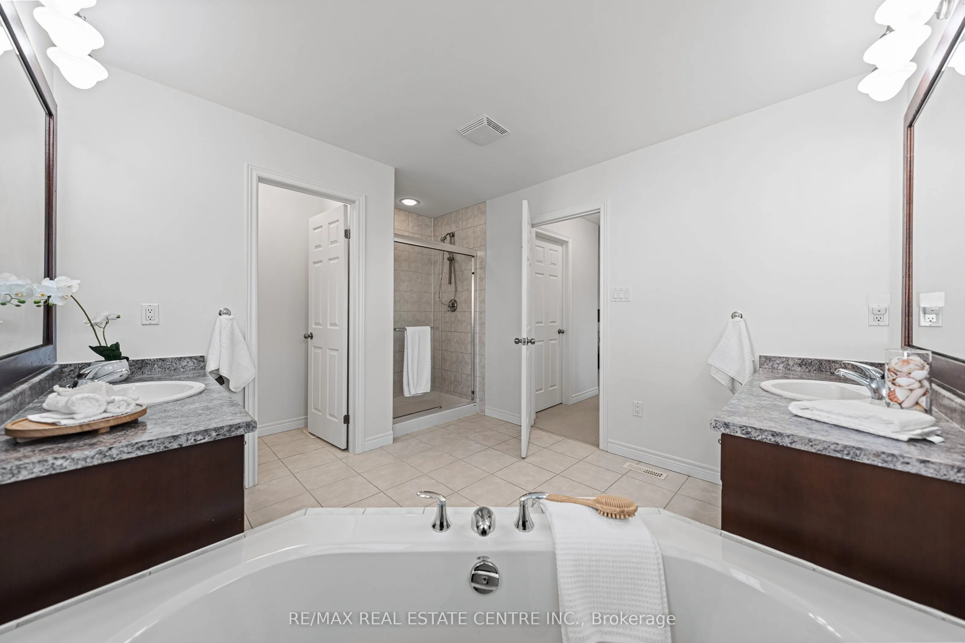 917 Fung Place
