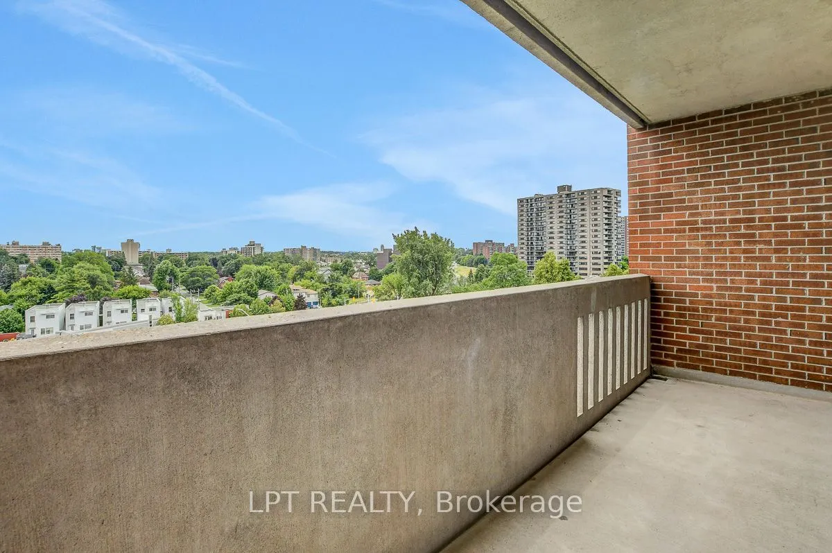 1100 Ambleside Drive, #807