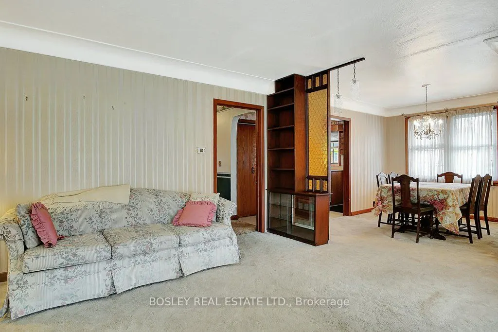 74 Ballantyne Avenue