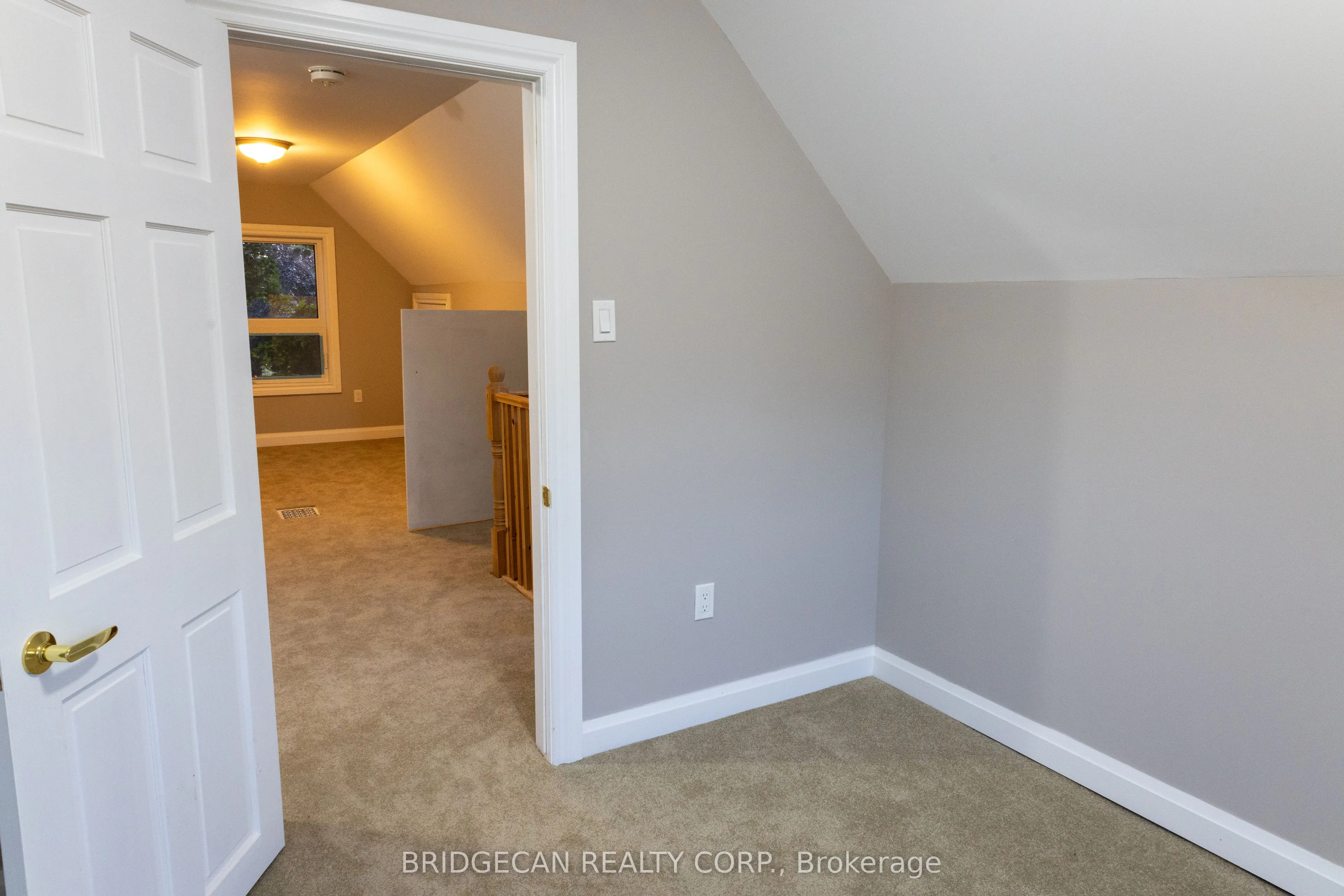 21 Sunset Avenue