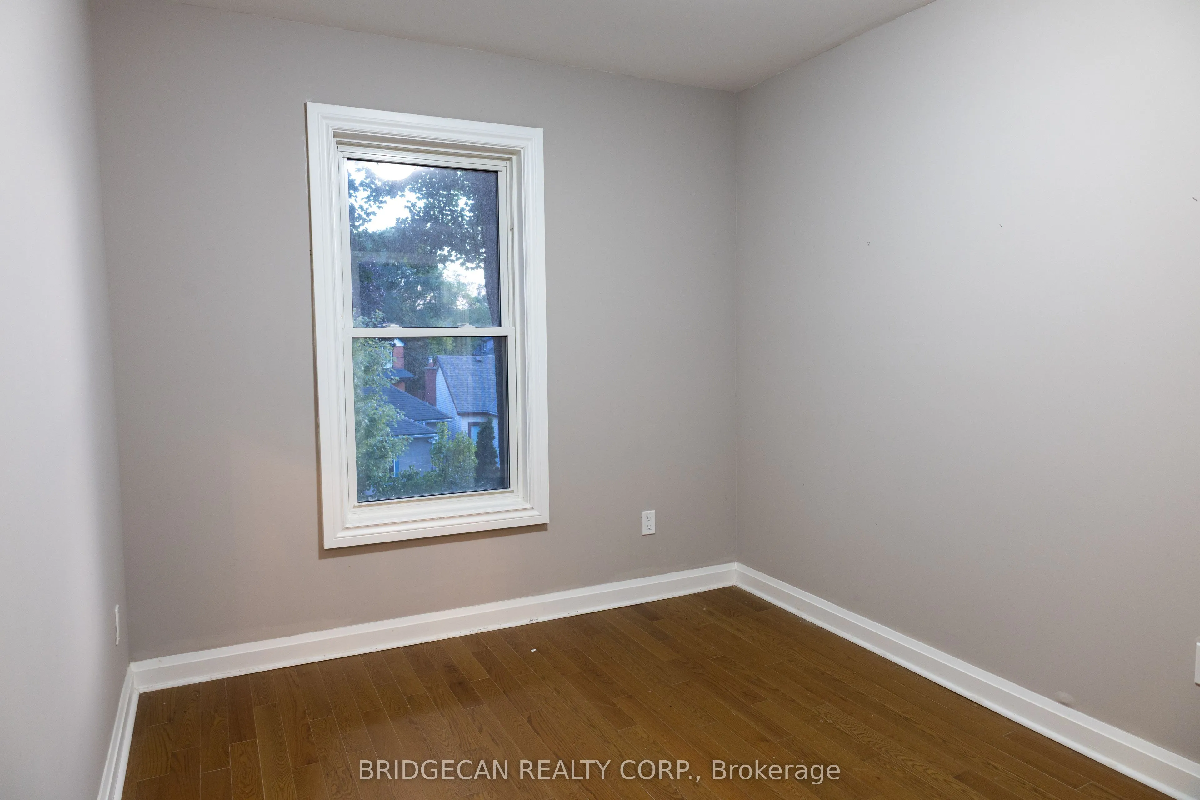 21 Sunset Avenue