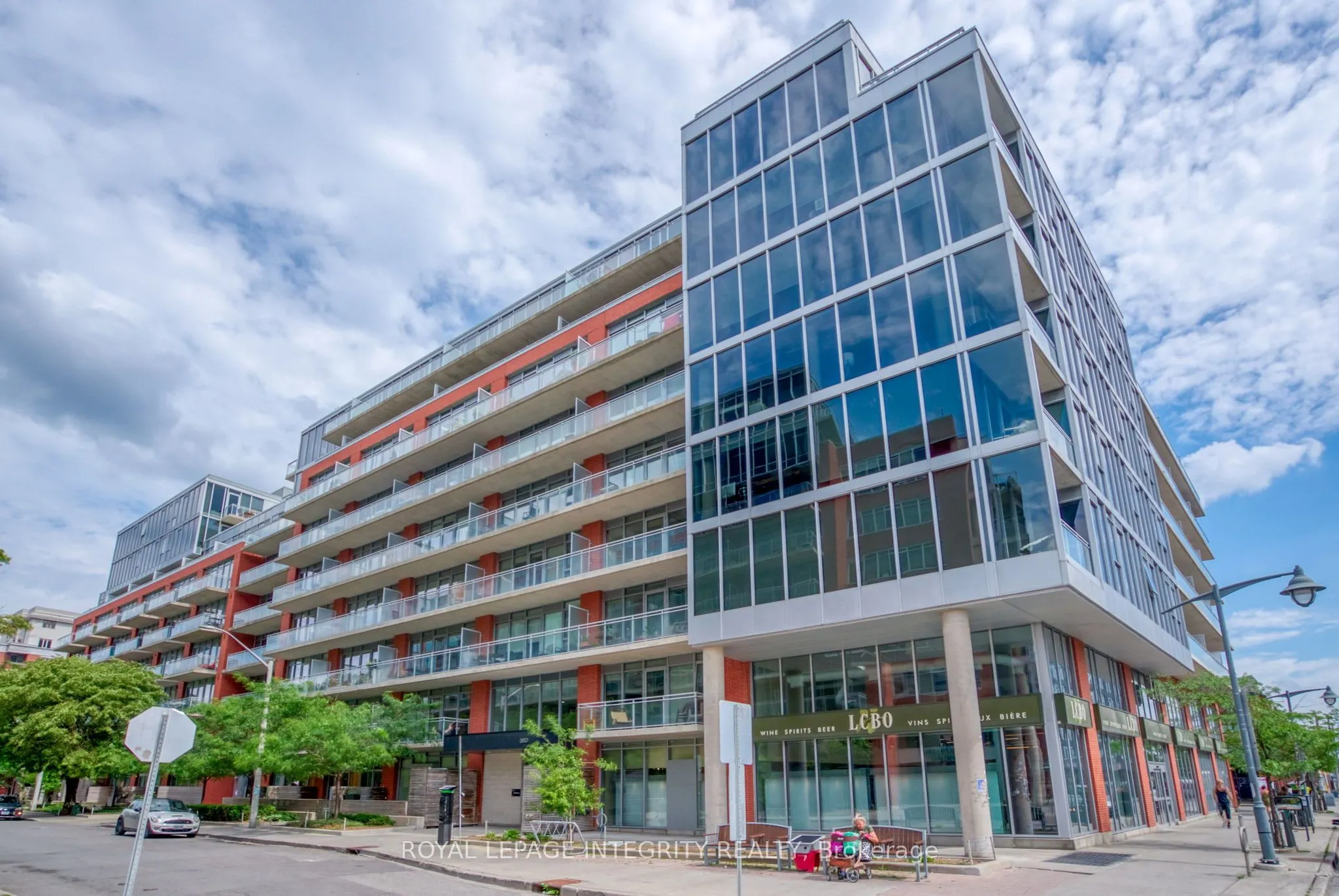 360 MCLEOD Street, #610