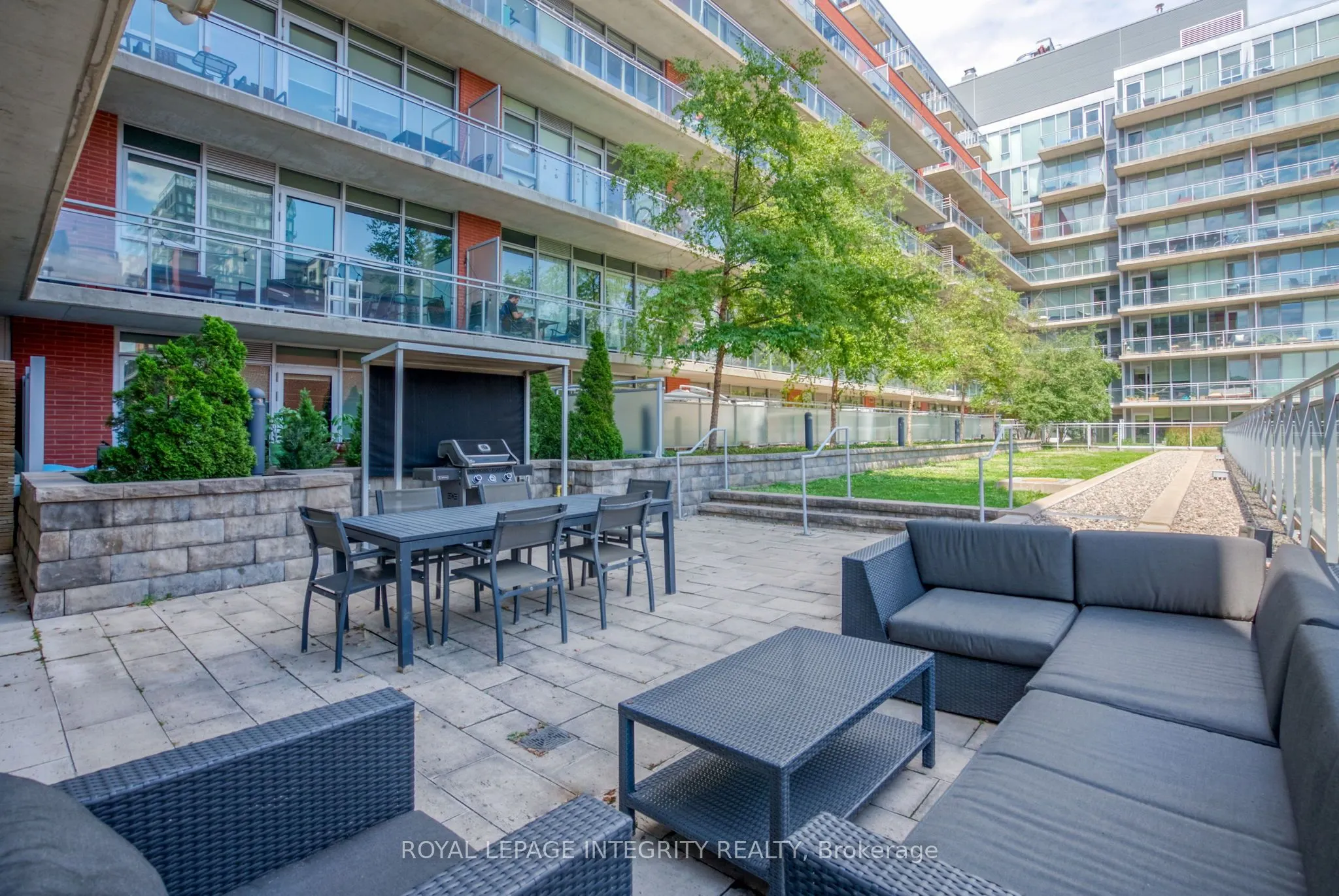 360 MCLEOD Street, #610