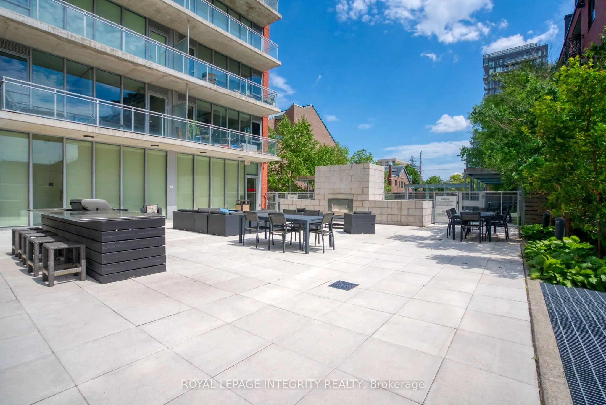 360 MCLEOD Street, #610