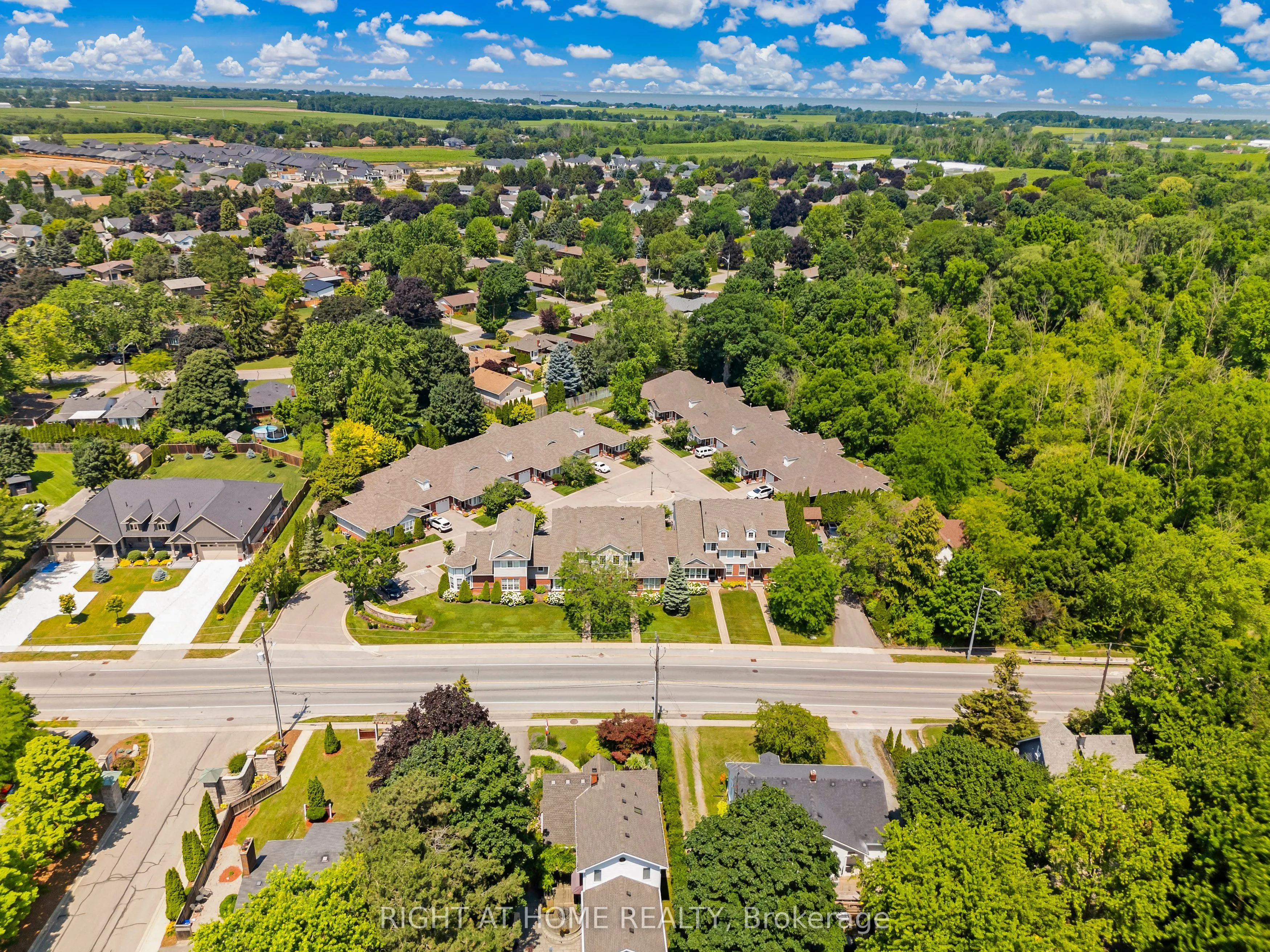 1448 Niagara Stone Road, #3
