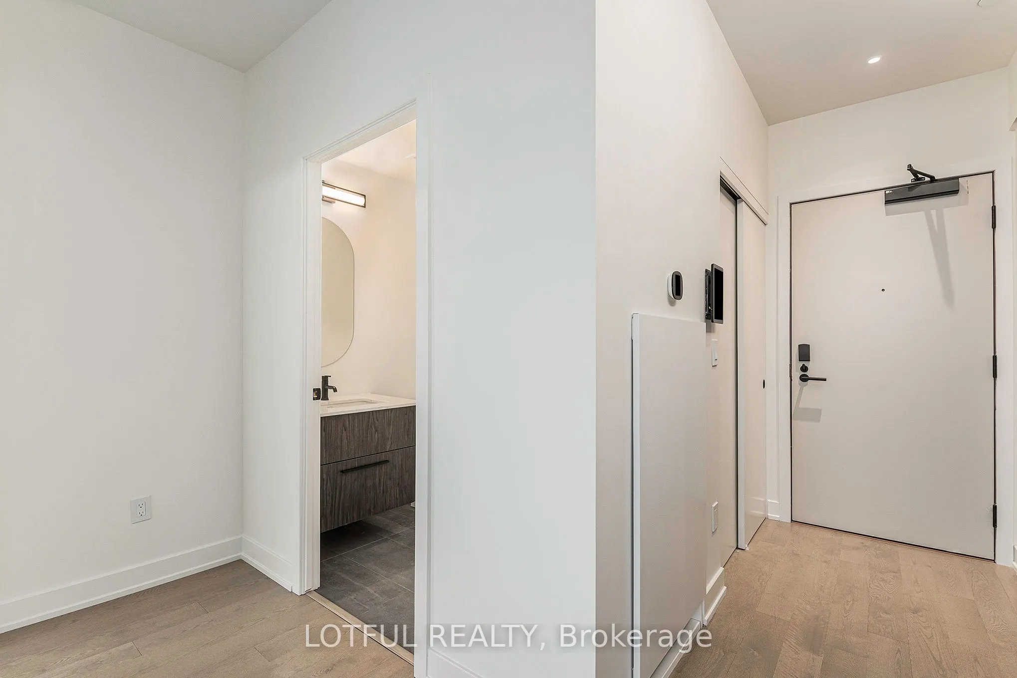 560 Rideau Street, #1409