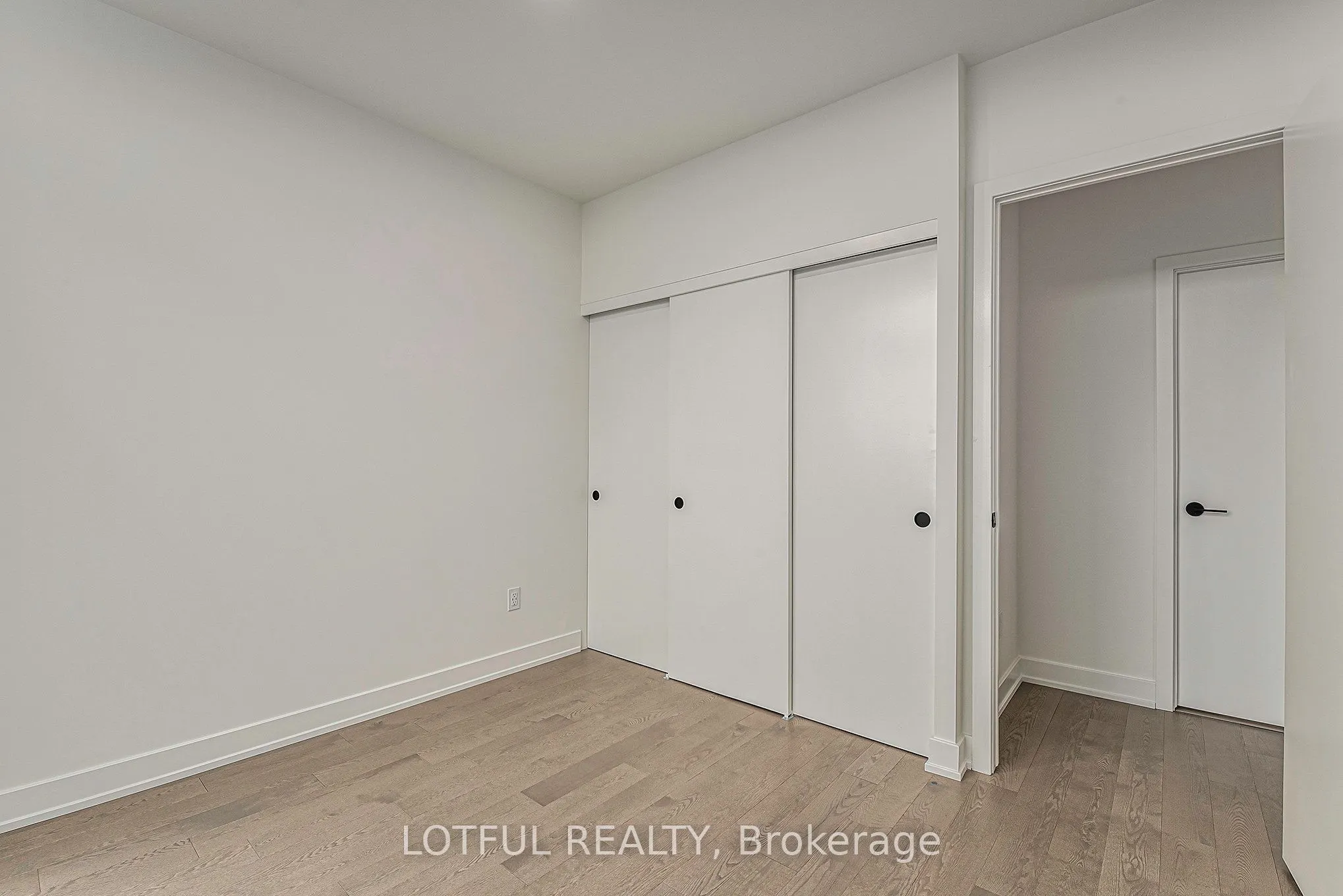 560 Rideau Street, #1409