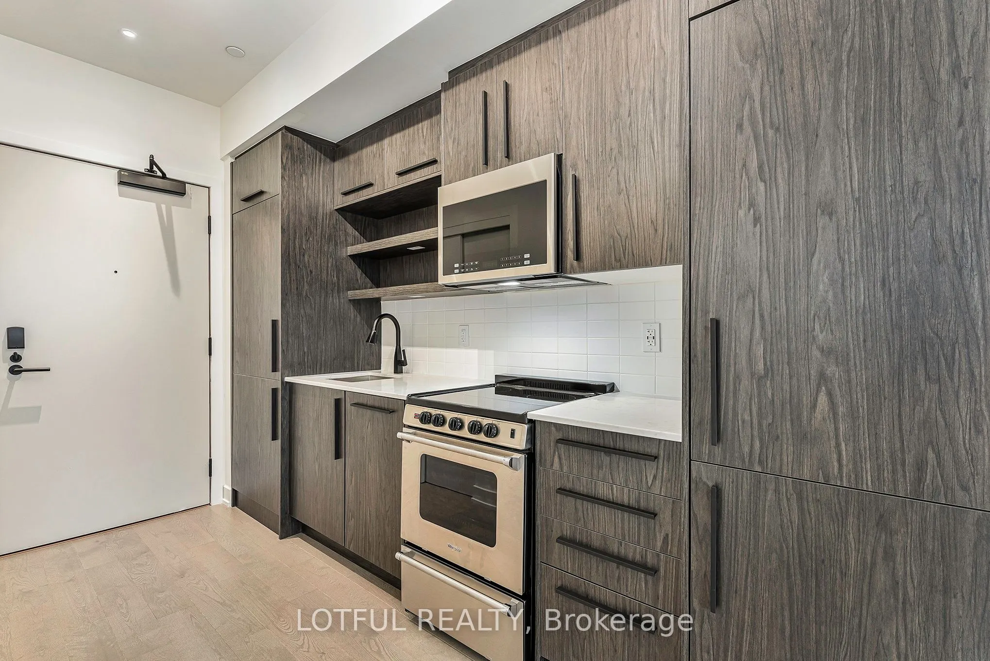 560 Rideau Street, #1409