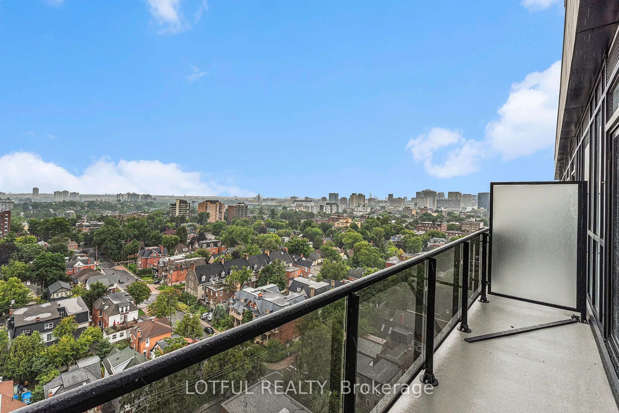 560 Rideau Street, #1409