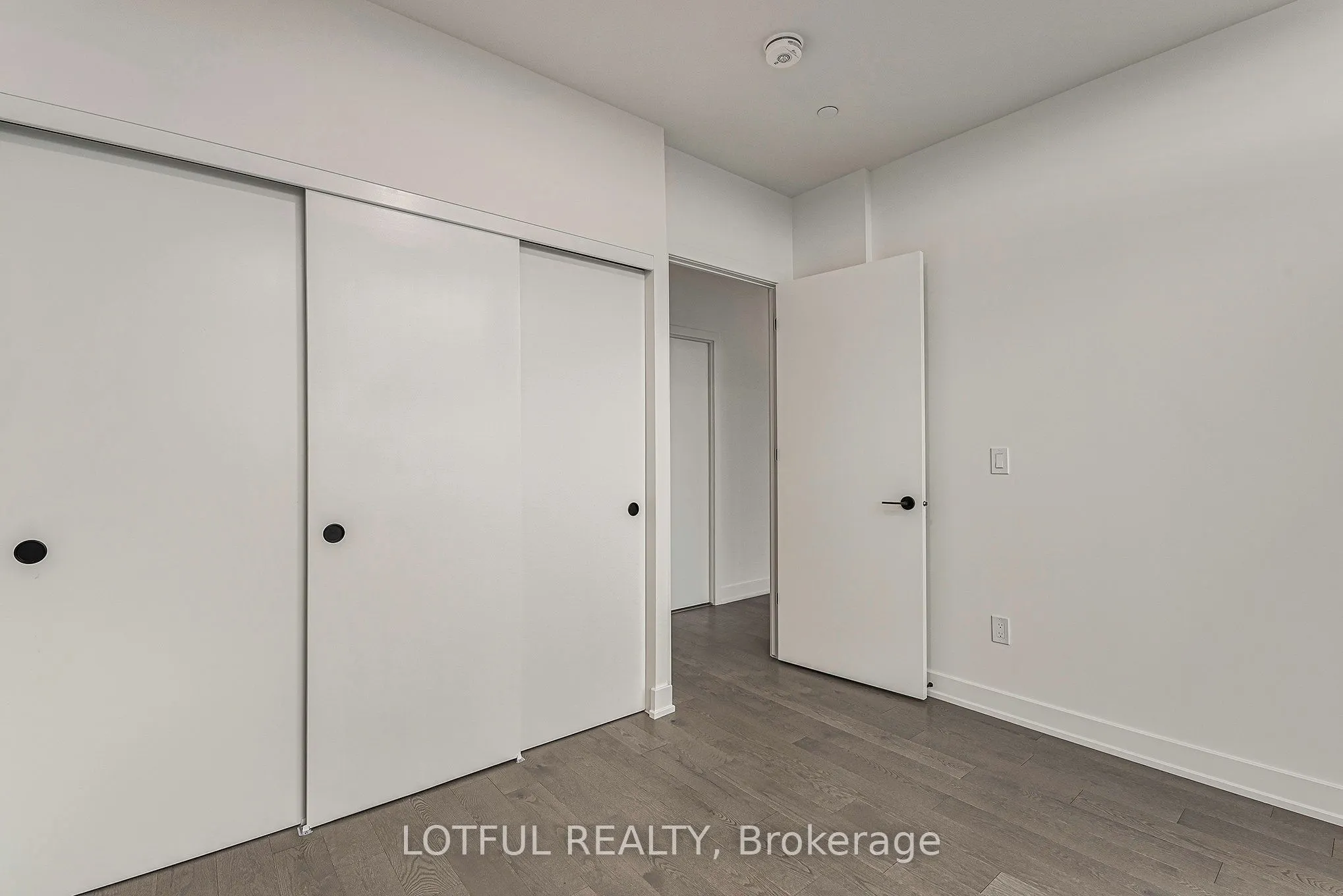 560 Rideau Street, #1409