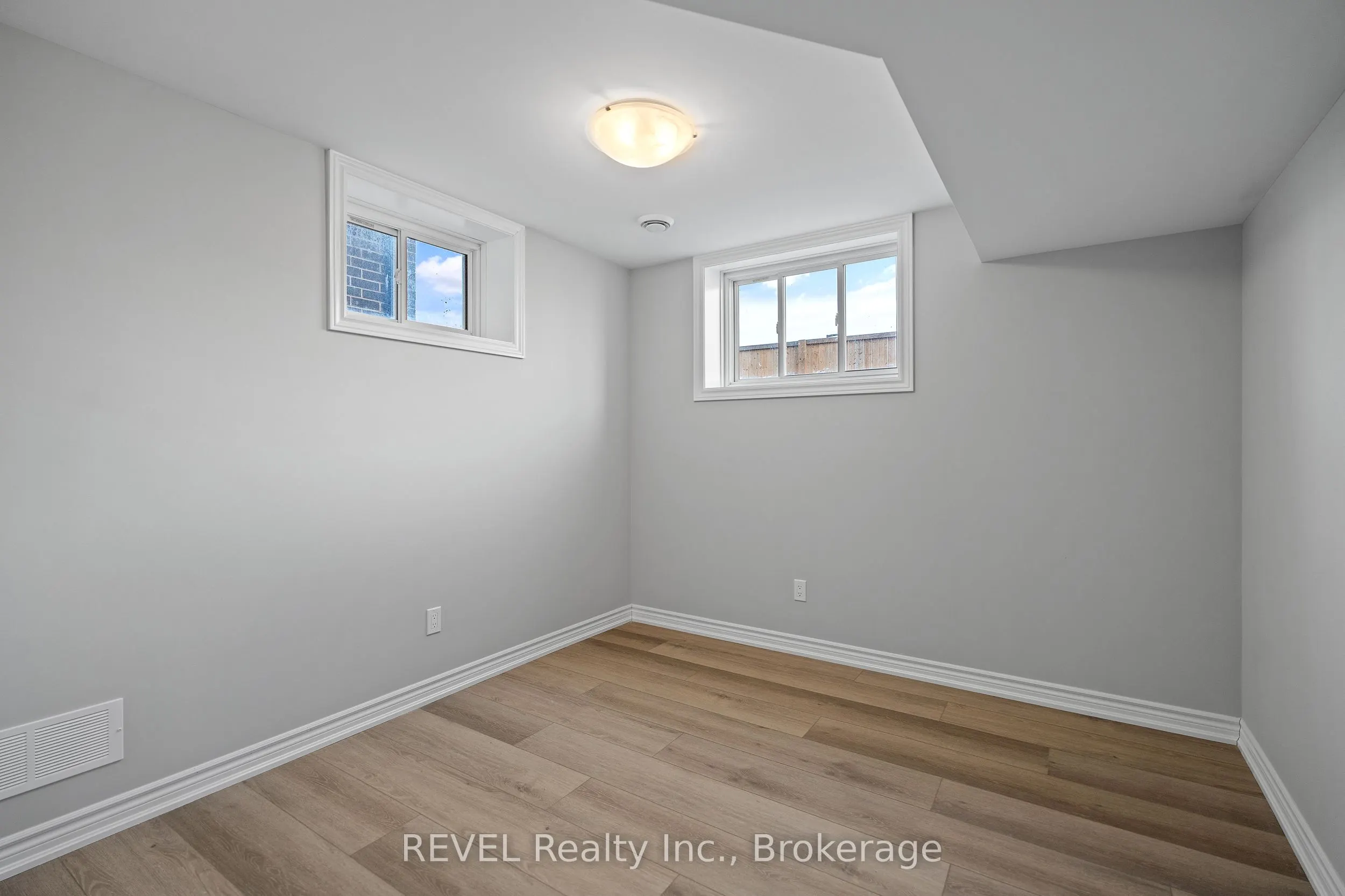 210 Wellandvale Drive