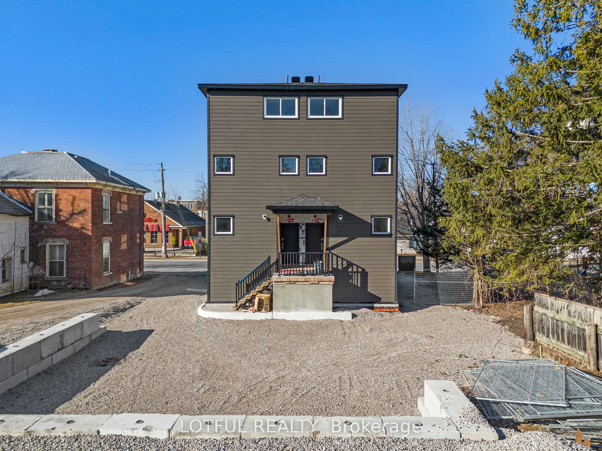 131 Gore Street E