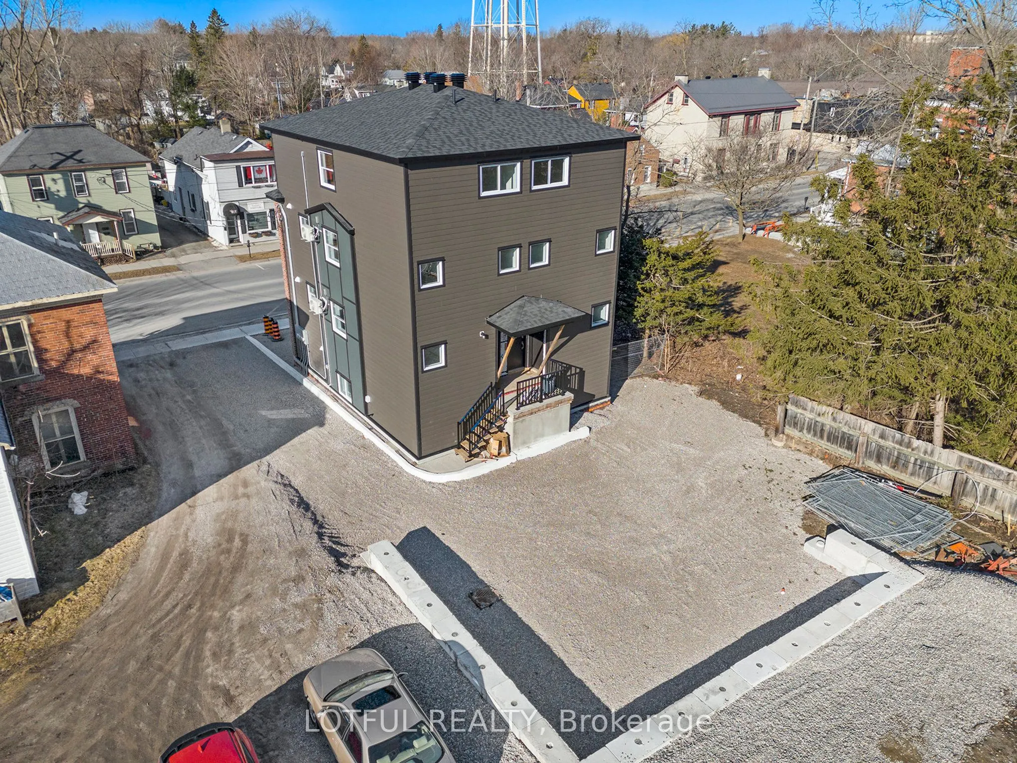 131 Gore Street E