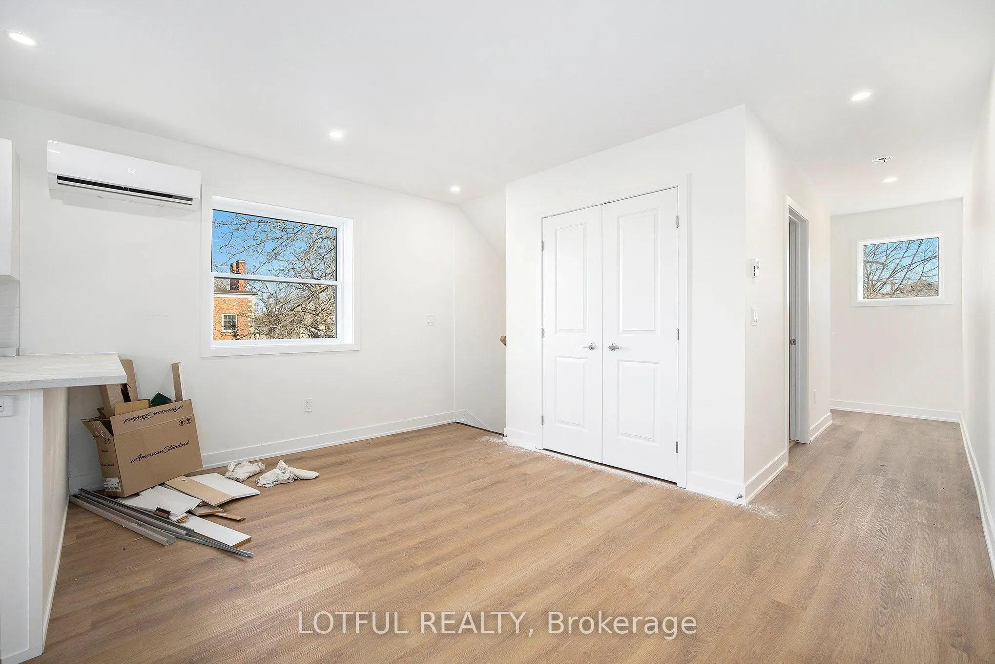 131 Gore Street E