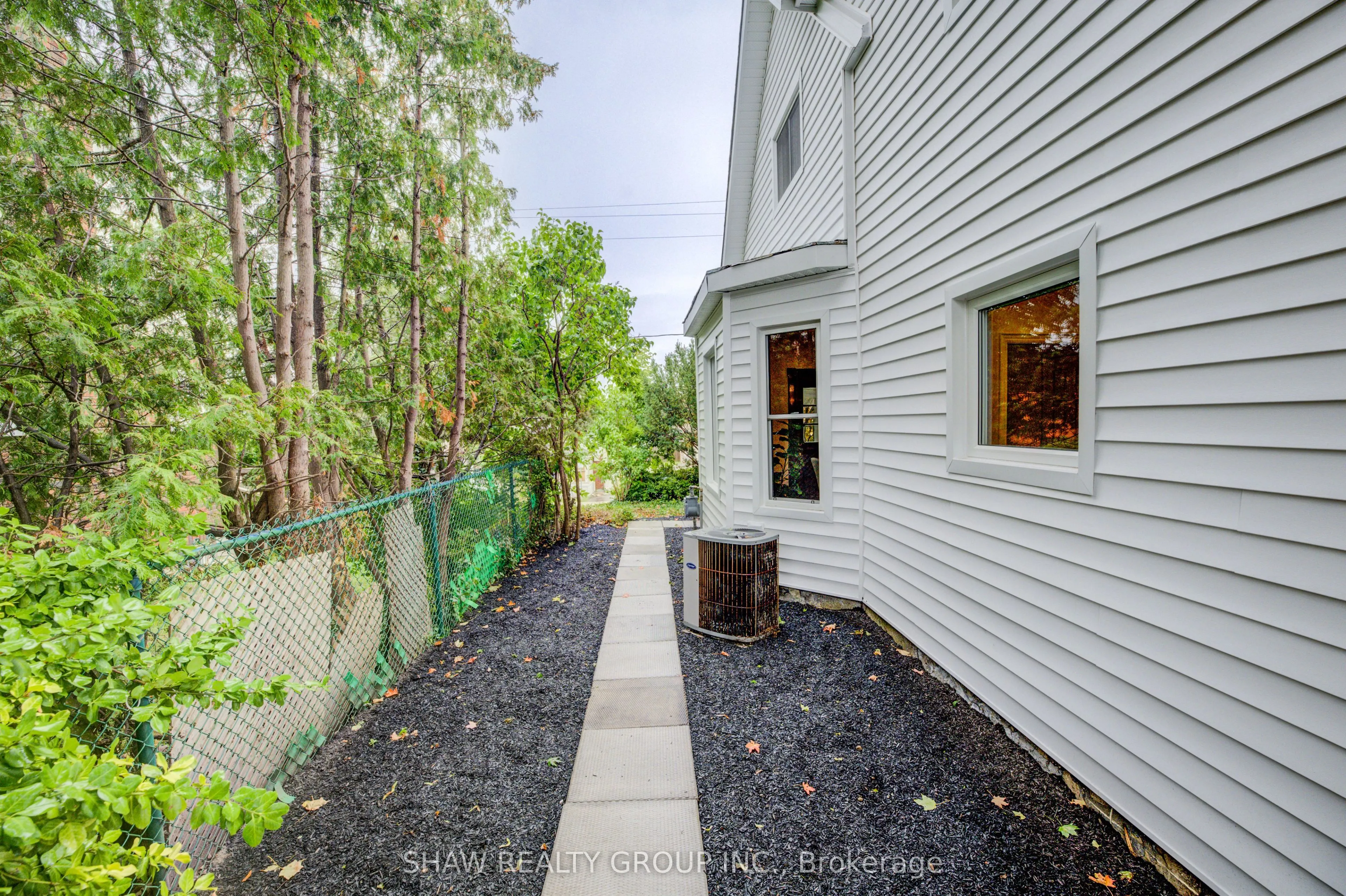 132 Church Street N