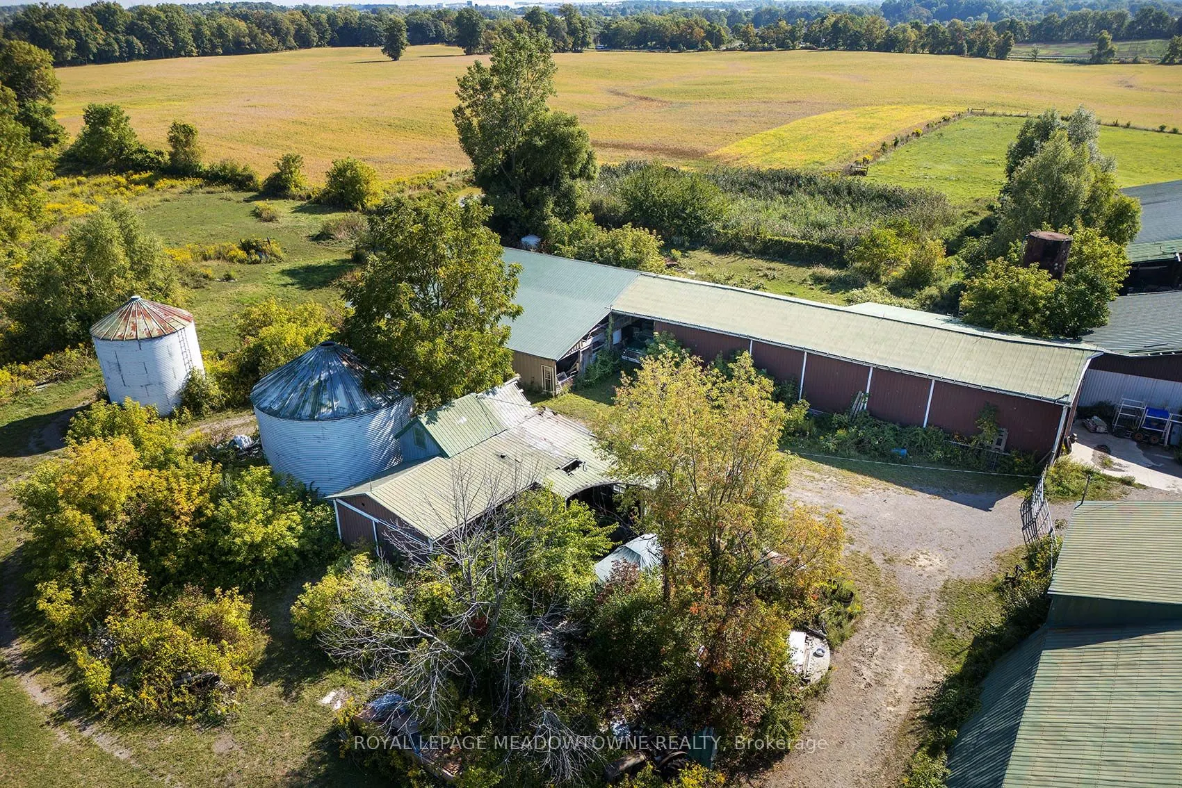 7166 English Church Road E
